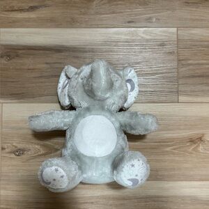 DreamGro Light & Lullaby Soother elephant plush toy.